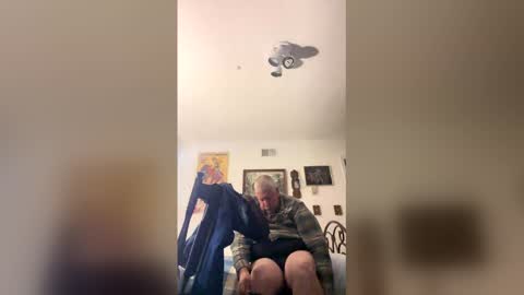 Snapshot of gymrat1123 chatting on 03/13/26, 05:14 gymrat1123 online show from 03/13/26, 05:14