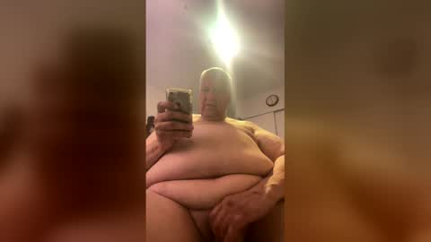 Snapshot of gymrat1123 chatting on 03/31/26, 03:30 gymrat1123 online show from 03/31/26, 03:30