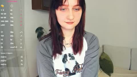 Kelly  Lilly online show from 11/28/25, 06:43