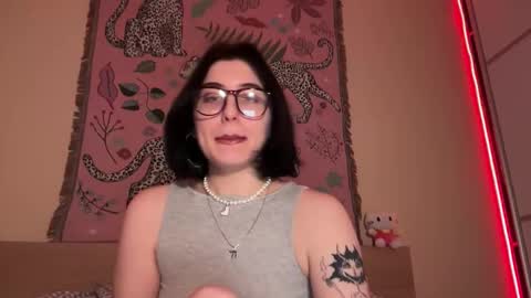 Helga online show from 02/02/26, 05:00