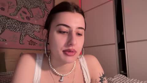 Helga online show from 05/13/26, 04:37