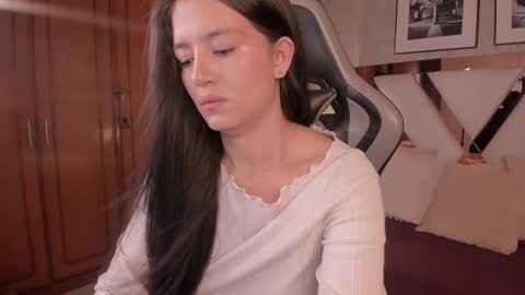 haathorx online show from 10/18/25, 03:02