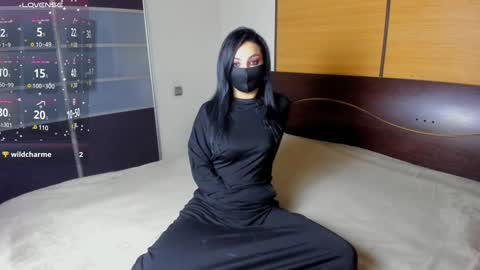 Snapshot of habibi_moon chatting on 01/15/25, 12:36 Linda online show from 01/15/25, 12:36