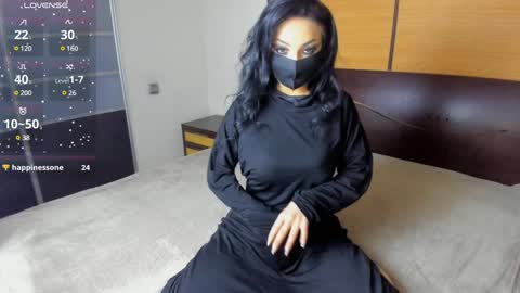 Snapshot of habibi_moon chatting on 01/31/25, 02:26 Linda online show from 01/31/25, 02:26