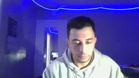 Snapshot of habibihoops01 chatting on 11/16/25, 09:59 habibihoops01 online show from 11/16/25, 09:59