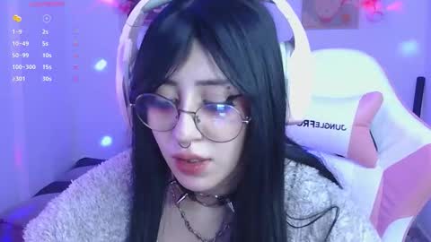 Snapshot of hachiko_love chatting on 12/18/25, 04:40 Hachiko online show from 12/18/25, 04:40