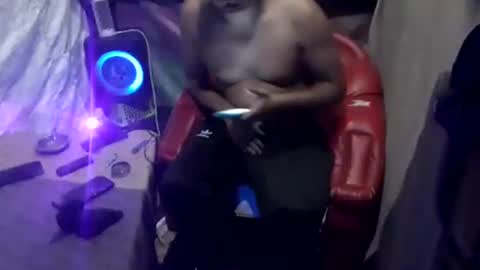 hackerbtc11 online show from 10/09/25, 02:42