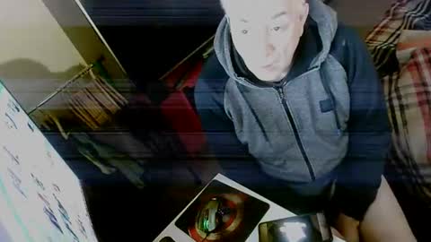 Snapshot of hacknoob62 chatting on 12/15/24, 09:03 hacknoob62 online show from 12/15/24, 09:03