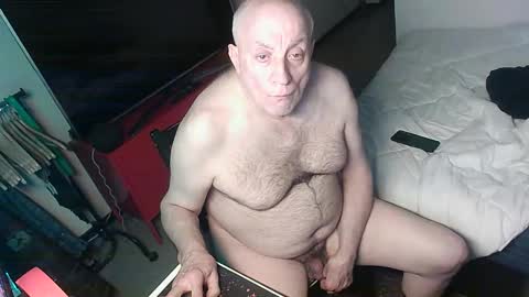 Snapshot of hacknoob62 chatting on 10/14/25, 05:58 hacknoob62 online show from 10/14/25, 05:58