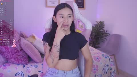 Snapshot of hade_collinss chatting on 01/16/25, 11:37 Hade online show from 01/16/25, 11:37