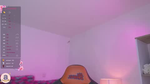 Snapshot of hade_collinss chatting on 01/27/25, 11:54 Hade online show from 01/27/25, 11:54