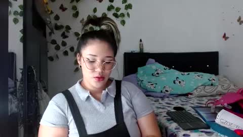 hader_wild21 online show from 02/11/25, 04:46