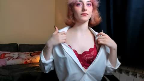 Snapshot of hadley_mills chatting on 02/15/26, 02:58 hadley online show from 02/15/26, 02:58