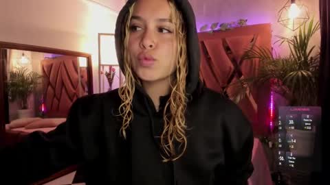 Haely online show from 02/11/25, 11:21