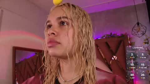 Haely online show from 09/29/25, 11:15