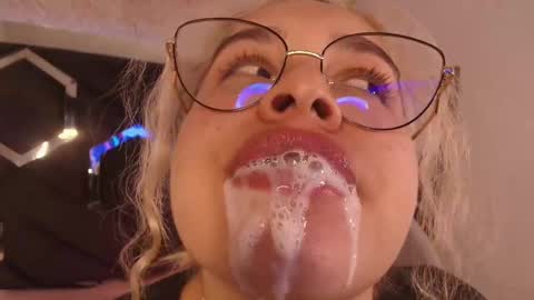 Haely online show from 10/06/25, 12:41