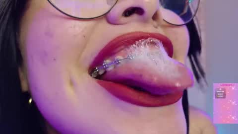 Snapshot of haelycute chatting on 03/19/26, 12:47 Haely online show from 03/19/26, 12:47