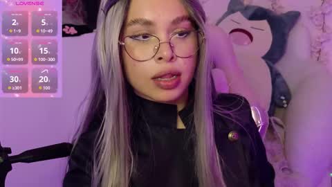 Snapshot of haelycute chatting on 03/27/26, 04:40 Haely online show from 03/27/26, 04:40