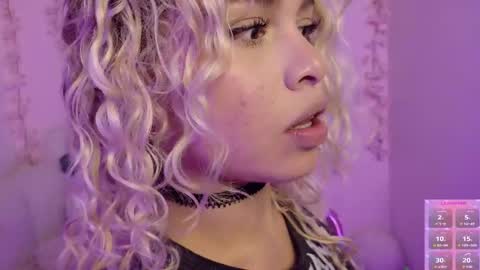 Snapshot of haelycute chatting on 03/29/26, 05:18 Haely online show from 03/29/26, 05:18