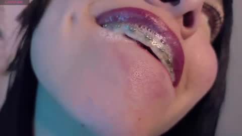 Snapshot of haelycute chatting on 04/17/26, 09:29 Haely online show from 04/17/26, 09:29