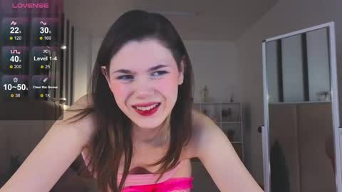 im Haley dont forget give my thumbs up online show from 11/25/25, 10:04