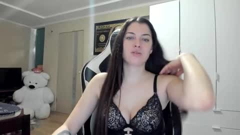 Sk     pe     Anya388109 online show from 11/16/25, 09:31