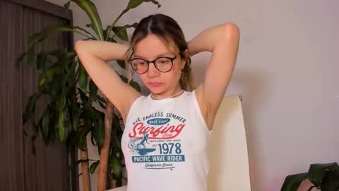 Hailey online show from 10/02/25, 10:33