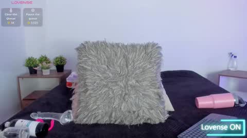 hailey_hadid online show from 09/22/25, 07:16