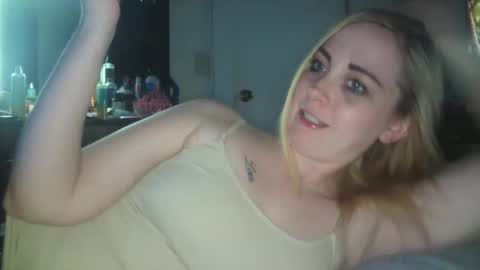 Hailey and d online show from 02/27/25, 07:23