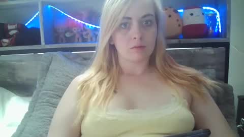 Hailey and d online show from 03/03/25, 08:00