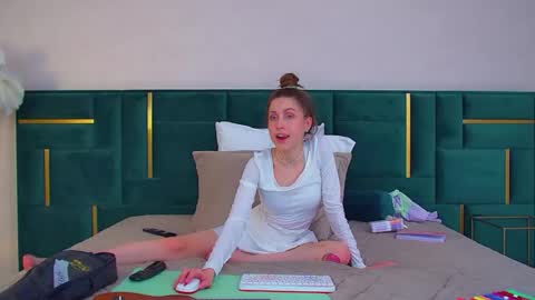 Snapshot of haileyarden chatting on 07/14/26, 10:32 Hailey online show from 07/14/26, 10:32