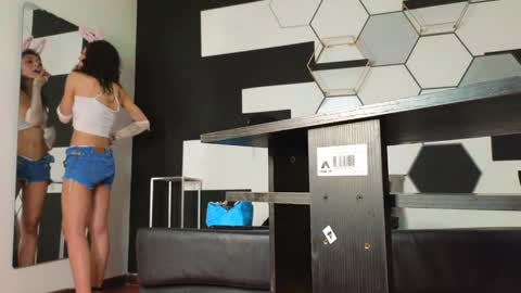 Snapshot of haileycat_ chatting on 01/17/25, 02:18 haileycat_ online show from 01/17/25, 02:18