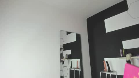 Snapshot of haileycat_ chatting on 01/20/25, 01:07 haileycat_ online show from 01/20/25, 01:07