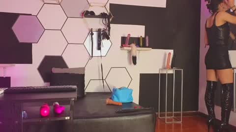 Snapshot of haileycat_ chatting on 01/27/25, 03:04 haileycat_ online show from 01/27/25, 03:04