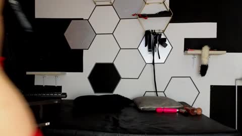 Snapshot of haileycat_ chatting on 02/14/25, 04:15 haileycat_ online show from 02/14/25, 04:15