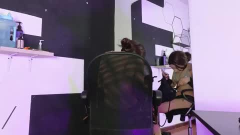 Snapshot of haileycat_ chatting on 10/13/25, 02:33 haileycat_ online show from 10/13/25, 02:33