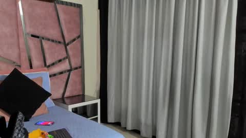 Hailey online show from 09/15/25, 11:43