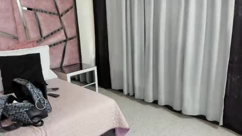 Hailey online show from 10/06/25, 12:02