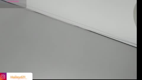 Hailey online show from 01/19/26, 12:03