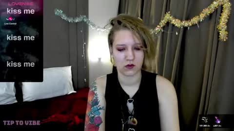 Snapshot of haileyfoxy chatting on 01/08/25, 02:14 Hailey online show from 01/08/25, 02:14