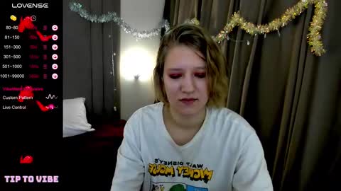 Snapshot of haileyfoxy chatting on 01/10/25, 02:35 Hailey online show from 01/10/25, 02:35