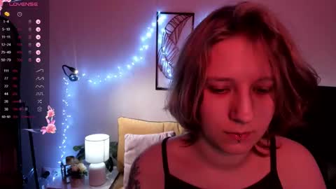 Snapshot of haileyfoxy chatting on 10/16/25, 09:32 Hailey online show from 10/16/25, 09:32