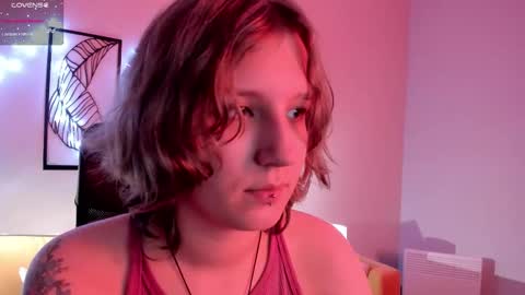 Snapshot of haileyfoxy chatting on 10/23/25, 08:46 Hailey online show from 10/23/25, 08:46