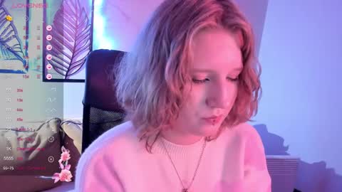 Snapshot of haileyfoxy chatting on 12/01/25, 09:36 Hailey online show from 12/01/25, 09:36