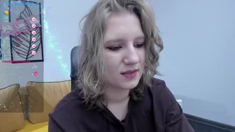 Snapshot of haileyfoxy chatting on 02/06/26, 12:08 Hailey online show from 02/06/26, 12:08