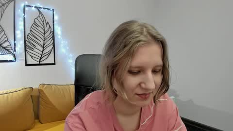 Snapshot of haileyfoxy chatting on 02/25/26, 12:15 Hailey online show from 02/25/26, 12:15