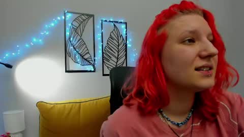 Snapshot of haileyfoxy chatting on 04/20/26, 01:58 Hailey online show from 04/20/26, 01:58