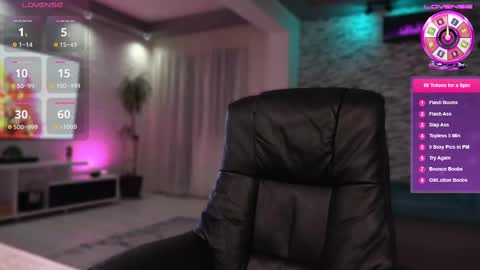 Snapshot of haileygrx chatting on 02/23/25, 06:34 Masha online show from 02/23/25, 06:34