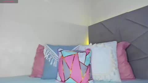 Hailey online show from 09/19/25, 03:08