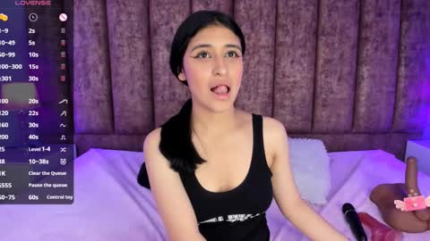 Snapshot of haileymiller1 chatting on 02/14/25, 06:56 Haileymiler online show from 02/14/25, 06:56